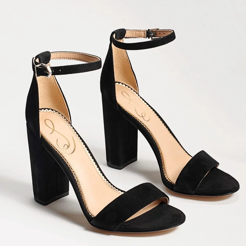 SAM EDELMAN YARO BLOCK HEEL SANDAL ( Suede )